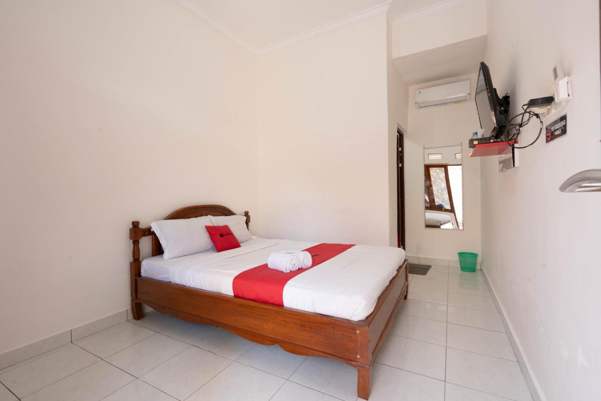 Hotel Reddoorz Near Buleleng Harbour 2 Singaraja Exterior foto