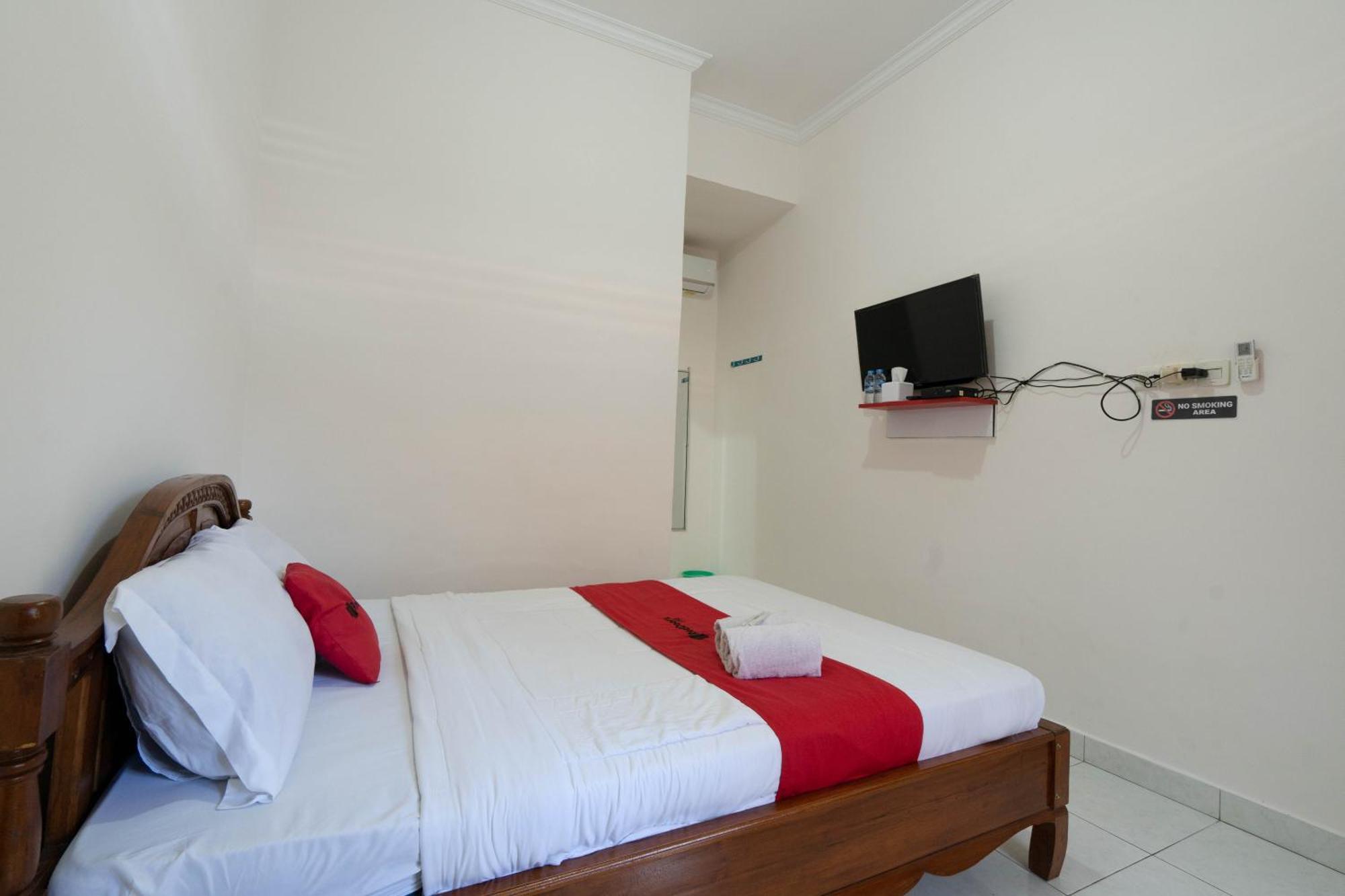 Hotel Reddoorz Near Buleleng Harbour 2 Singaraja Exterior foto